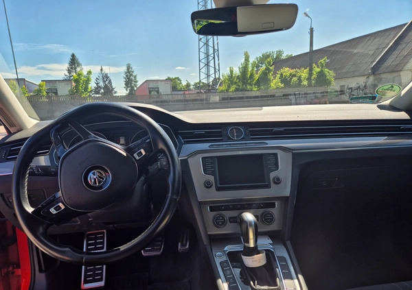 Volkswagen Passat cena 94900 przebieg: 178000, rok produkcji 2016 z Wolsztyn małe 11